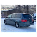 2005 HONDA ODYSSEY EX-L *1 Owner | No Accidents* (NO RESERVE)