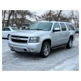 2011 CHEVROLET SUBURBAN LT * 1 Owner | 4x4 | No Accidents* (NO RESERVE)