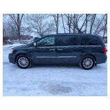 2012 CHRYSLER TOWN AND COUNTRY TOURING-L *132k Miles* (NO RESERVE)