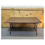Folding table