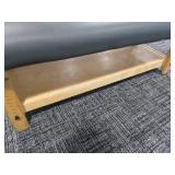 COMMERCIAL MASSAGE TABLE