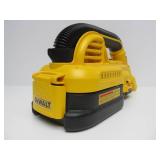 Excellent Working DEWALT Cordless Wet Dry Vac w/Battery & Charger