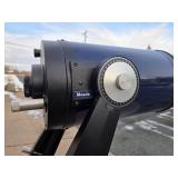 Excellent Condition MEADE Telescope w/Tripod