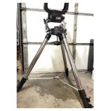 Excellent Condition MEADE Telescope w/Tripod