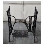 Excellent Antique Cast Iron SINGER Sewing Machine Cabinet Base