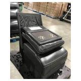 MIDDLE SECTION OF A SECTIONAL