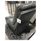 MIDDLE SECTION OF A SECTIONAL