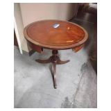 Antique Georgian-style Mahogany drum table with toolded leather top