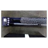 Vesken rollings plastic rack and flexible duster set