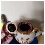 Ceramic Tea Pot, Mini  Mugs, Slip 
