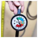 A/C Recharge Air Hose Assembly with Gauge