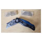 Sheffield Folding Utility Knife with Extra Blades