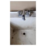 E.L. Mustee & Sons Utilatub Model 18 Laundry Sink