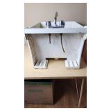 E.L. Mustee & Sons Utilatub Model 18 Laundry Sink