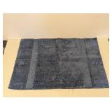 NEW MOHAWK END BORDER BATH RUG (NAVY)