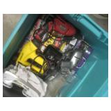 (FRNT) Large 45 Gallon Tote With As...