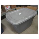 (FRNT) 4 Totes with Lids...