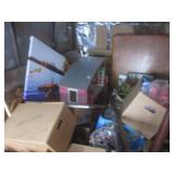 (TRLR) Contents of 12 Ft Enclosed T...