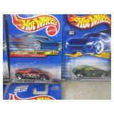 (EC1) Assorted Hot Wheels in Packag...