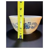 Vintage PYREX Homestead Nesting Mixing Bowls Set (3-Piece) - Blue Floral Speckled Tan 1970s