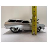 Muscle Machines 1:18 Scale 1965 Chevy Chevelle SS Wagon Silver Diecast Car Blower Street Rod