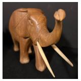FR - Set of 4 Hand-Carved Vintage Wooden African Animal Figures Elephants and Lions