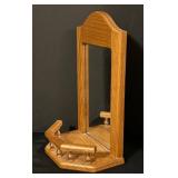 FR - 15-Inch Oak Wall Shelf with Mirror and Spindles