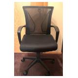 O - Black Mesh Office Chair