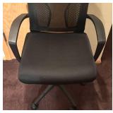 O - Black Mesh Office Chair