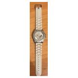 O - Swiss Hunter Analog Watch