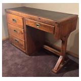 O - Vintage Young Hinkle Vintage Pine Desk with Leather Top