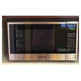 K - Panasonic 1100W Stainless Steel Microwave Oven Model: NN-SU686S