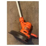 G - Black & Decker 14-Inch Electric Trimmer/Edger Model: GH900