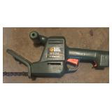 G - Black and Decker Auto Stop Hedge Trimmer with 18 Inch Blade Model: HT 300