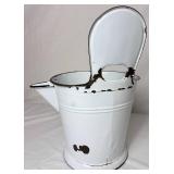 Vintage Enamelware Hanging Milking Pail with Spout and 1000 ml Measuring Jug