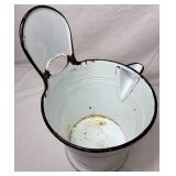 Vintage Enamelware Hanging Milking Pail with Spout and 1000 ml Measuring Jug