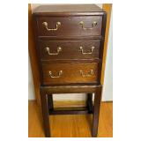 The Bartley Collection Ltd. Mahogany 3 Drawer Chest of Drawers with lock and 2 Keys