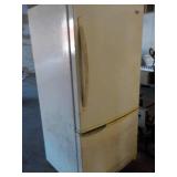 Whirlpool Refrigerator/Freezer - te...