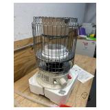 Dyna-Glo Delux Kerosene Convection Heater, 10,500 BTU, Model# WK11C8 MSRP $159.99