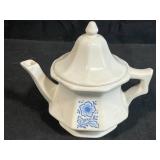 Collection of 4 Vintage Teapots and Decorative Vessels Including Sadler and Avon