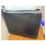 Hamilton Beach 900W Microwave Oven with Digital Controls