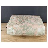 Pink Floral Area Rug 5 ft x 7 ft - Brand New *L