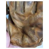 Vintage Collectibles Group: 1939 NY World