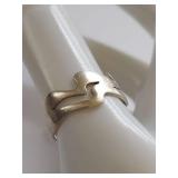 Modern Sterling Silver Ring with Unique Design Size 6
