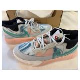 SSS. Size 5Y Nike Kyrie 8 Go (GS)-Photon Dust