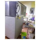 Manitowoc Ice Machine with Scotsman Ice Bin