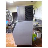 Manitowoc Ice Machine with Scotsman Ice Bin