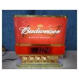 Budweiser Clydesdale Showcase Lighted Sign/Clock