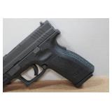 Springfield Armory XD .40 S&W Semi-Auto Pistol - 3 Magazines