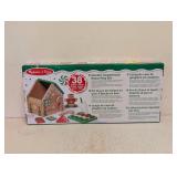 NEW MELISSA & DOUG GINGERBREAD HOUSE PLAYSET